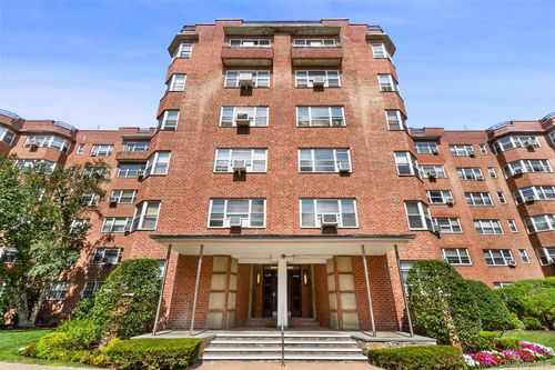 d1c-235 Garth Rd, Scarsdale, NY, 10583-3917 | Card Image