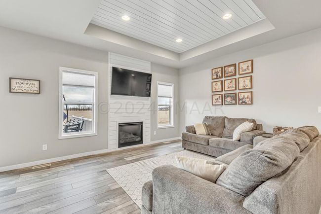 Living Room | Image 6