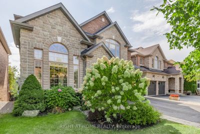 754 Valley Green Trail, House other with 4 bedrooms, 4 bathrooms and 6 parking in Newmarket ON | Image 2