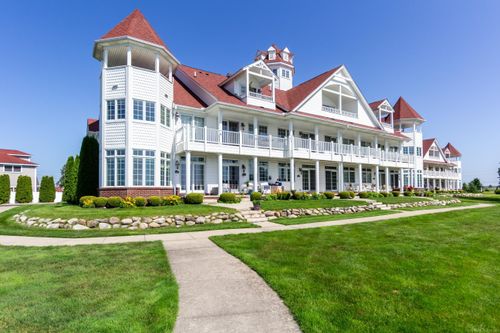 9994 Tashmoo Ln, Clay, MI, 48001-4294 | Card Image