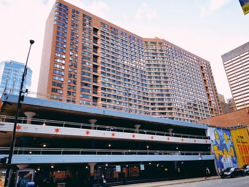 2407-211 E Ohio St, Chicago, IL, 60611-3256 | Card Image