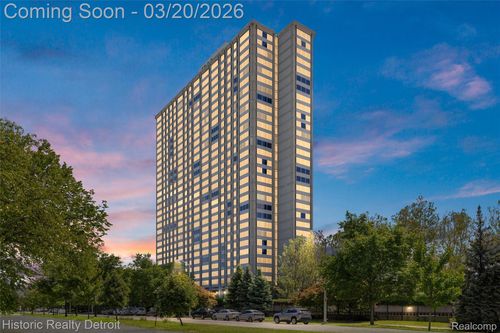 apt-307-1300 E Lafayette St, Detroit, MI, 48207-2918 | Card Image