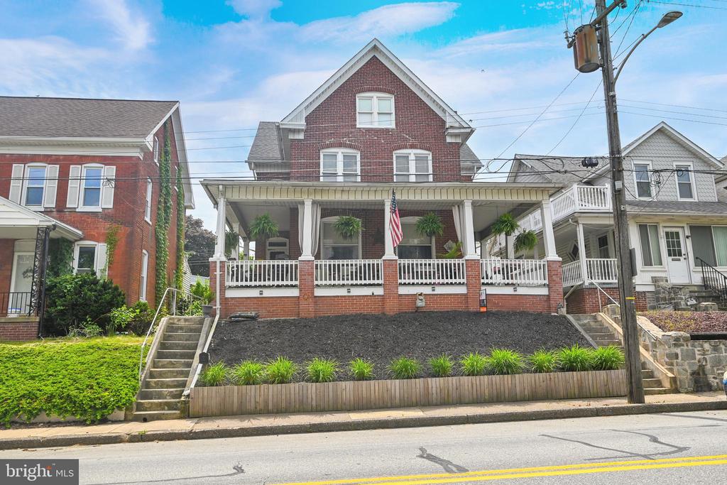 Main St, Red Lion, PA 17356