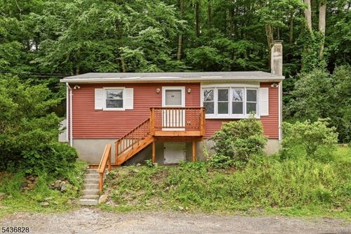 48 E Shore Dr, Vernon, NJ, 07462-3437 | Card Image