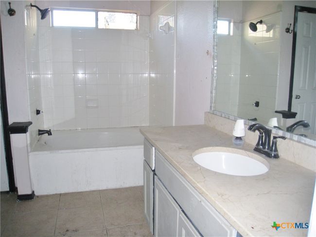 274 Spring Dr, House other with 4 bedrooms, 2 bathrooms and null parking in Kyle TX | Image 11