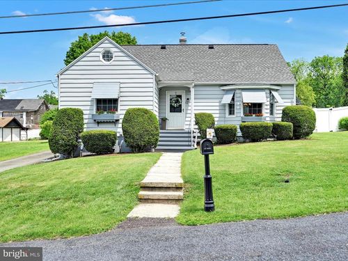 112 Minersville St, ASHLAND, PA, 17921-9424 | Card Image