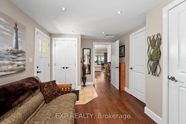 21 Pinery Lane, House other with 3 bedrooms, 2 bathrooms and 12 parking in Jacksons Point ON | Image 10