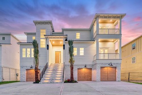 426 81st St, Galveston, TX, 77554-7000 | Card Image