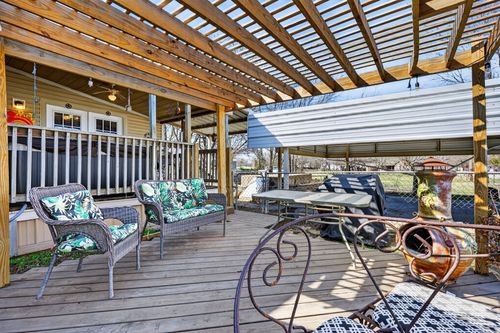 811 Sw 21st St, Mineral Wells, TX, 76067-8612 | Card Image