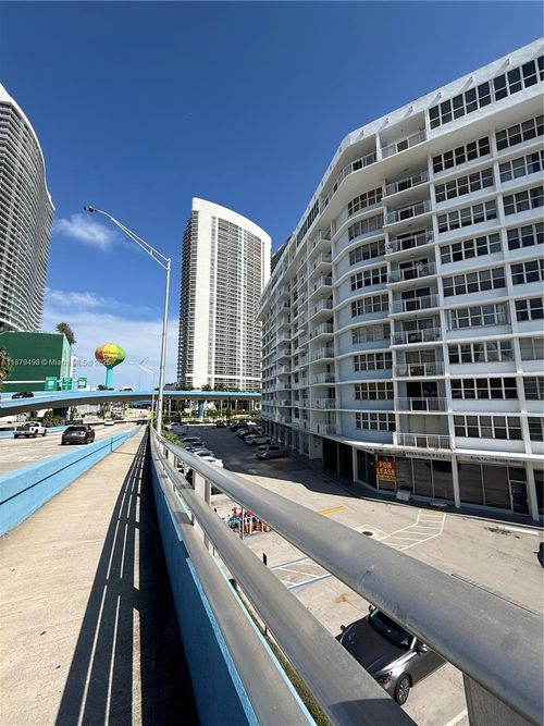 apt-243-1801 S Ocean Dr, Hallandale Beach, FL, 33009-4946 | Card Image