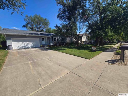 7417 Thorn Apple Ln, La Vista, NE, 68128-2329 | Card Image