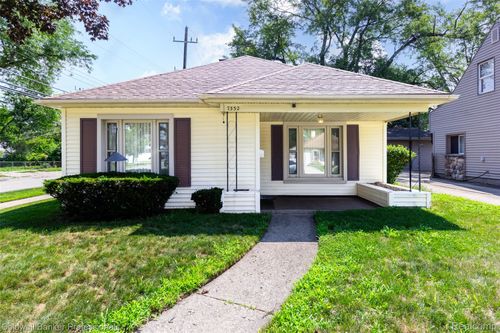 7332 N Vernon St, Dearborn Heights, MI, 48127-1791 | Card Image