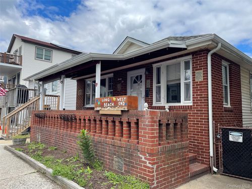 32 Florida St, Long Beach, NY, 11561-1108 | Card Image