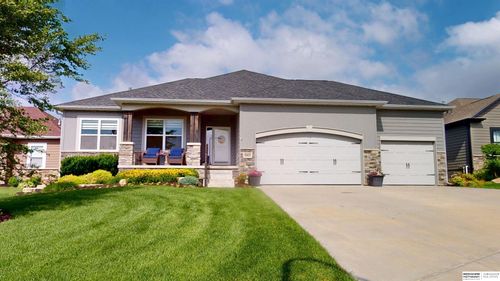 8202 N 167th Ave, Bennington, NE, 68007-2840 | Card Image