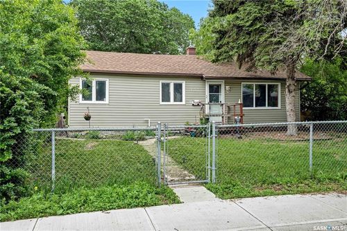 133 Osler St, Regina, SK, S4R1V3 | Card Image