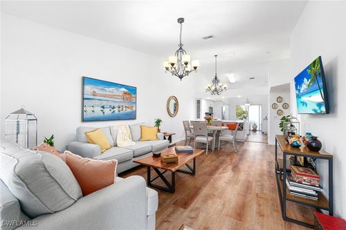 4-202-4945 Cougar Ct S, NAPLES, FL, 34109-2675 | Card Image