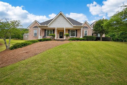 807 Kennedy Ct, Loganville, GA, 30052-3351 | Card Image