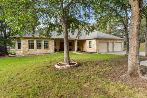 147 Konahuanui Ln, Bastrop, TX, 78602-7210 | Card Image