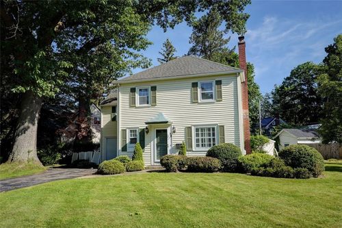 38 Sagamore Dr, Irondequoit, NY, 14617-2402 | Card Image