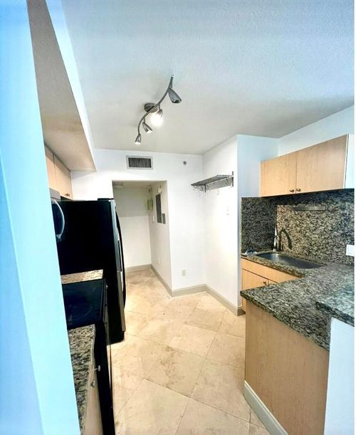 1011 Villa Lane, Boynton Beach, FL, 33435 | Card Image