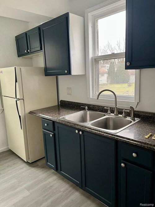 2180 Olive Ave, Lincoln Park, MI, 48146 | Card Image