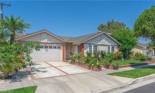 17231 Lido Ln, Huntington Beach, CA, 92647-6140 | Card Image