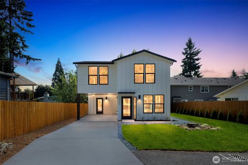 13208 87th Ave Ne, Kirkland, WA, 98034-1754 | Card Image