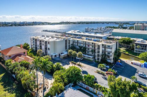 526-896 N Federal Hwy, Lantana, FL, 33462-1856 | Card Image