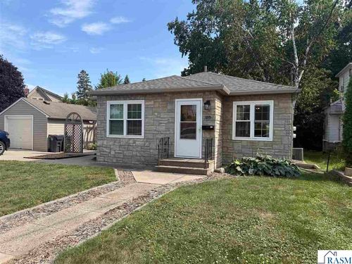 1219 E Main St, Mankato, MN, 56001-5080 | Card Image