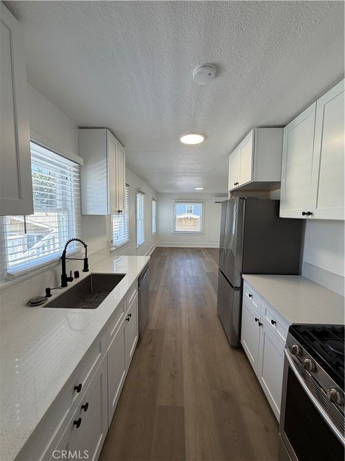 a-125 W Valencia Dr, Fullerton, CA, 92832-2317 | Card Image