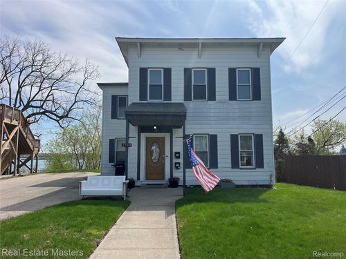 2108 Military St, Port Huron, MI, 48060-5964 | Card Image