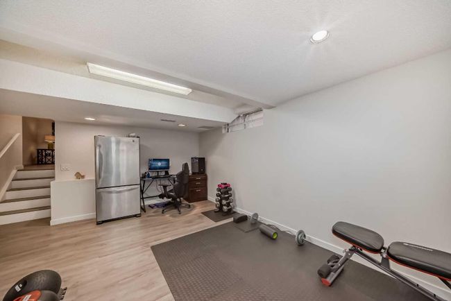 23 Sanderling Rise Nw, Home with 4 bedrooms, 3 bathrooms and 5 parking in Calgary AB | Image 23