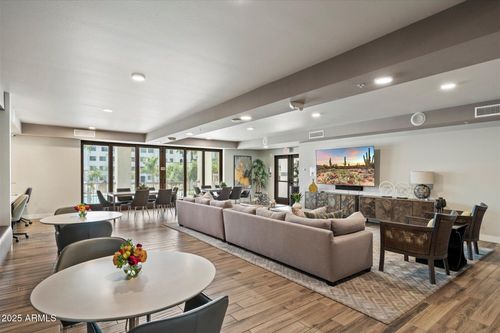 242-2511 W Queen Creek Rd, Chandler, AZ, 85248-0140 | Card Image