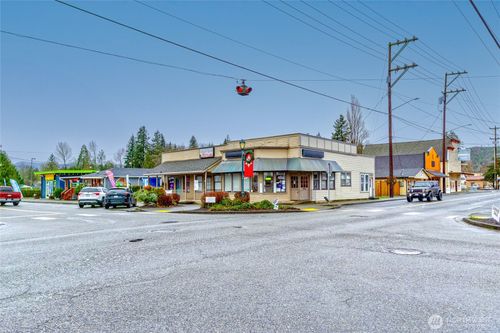 101 E Stanley St, Granite Falls, WA, 98252-8493 | Card Image