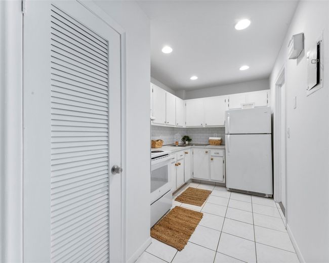 APT-210D - 1950 N Andrews Ave, Condo with 1 bedrooms, 1 bathrooms and null parking in Wilton Manors FL | Image 13