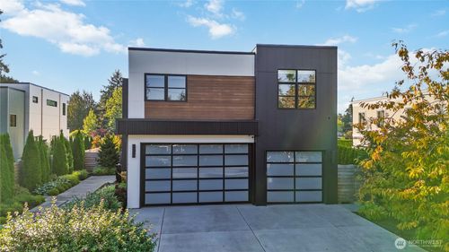 2627 78th Ave Ne, Medina, WA, 98039-1520 | Card Image