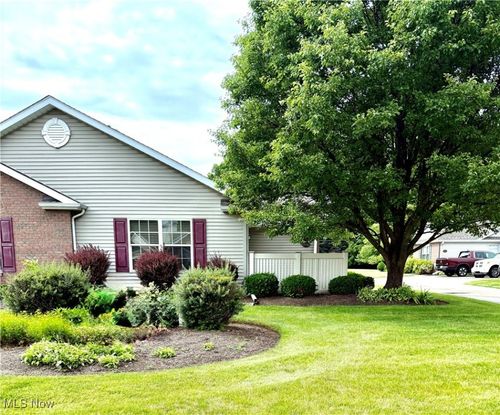 2-7536 Monterey Bay Drive, Mentor On The Lake, OH, 44060 | Card Image