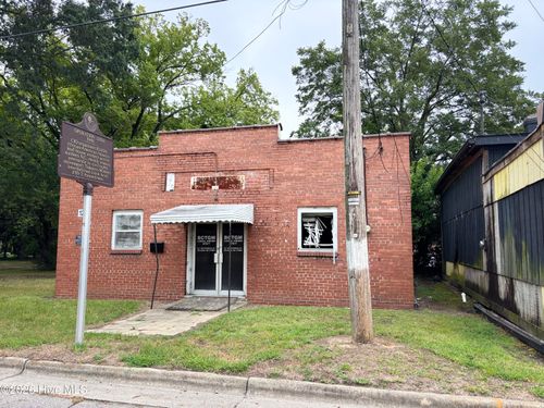 121 Pettigrew St S, Wilson, NC, 27893-5119 | Card Image