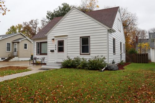 904 5th Street Se, Willmar, MN, 56201 | Card Image