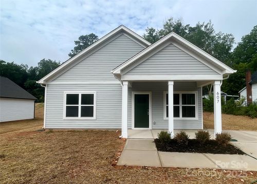 607 Meadow St, Spencer, NC, 28159-2230 | Card Image
