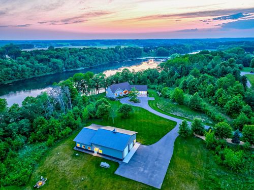 1994 80th St, Somerset, WI, 54025-7445 | Card Image
