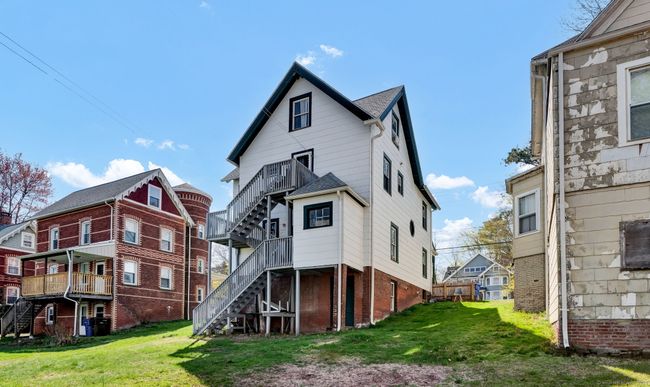 68 High St, Home with 9 bedrooms, 4 bathrooms and null parking in Middletown CT | Image 5