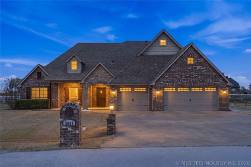 5007 82nd St, Sperry, OK, 74073-3944 | Card Image
