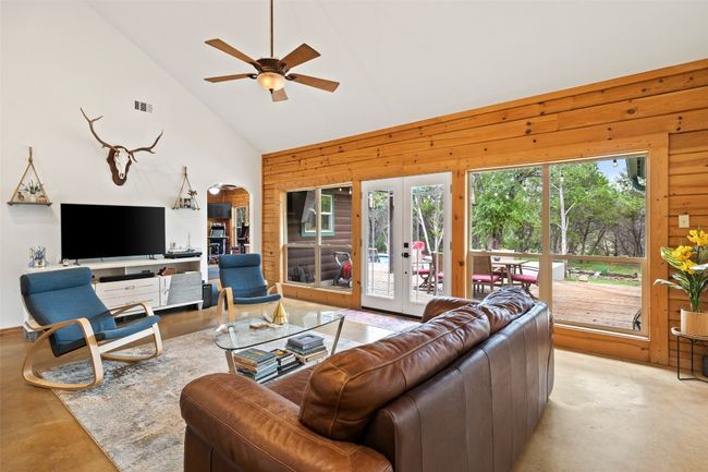 Showing doors out to back deck | Image 12