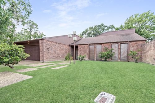 365 Summerwood St, Beaumont, TX, 77706-2705 | Card Image
