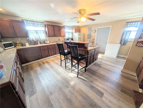 410 S Chestnut St, Iola, KS, 66749-3222 | Card Image