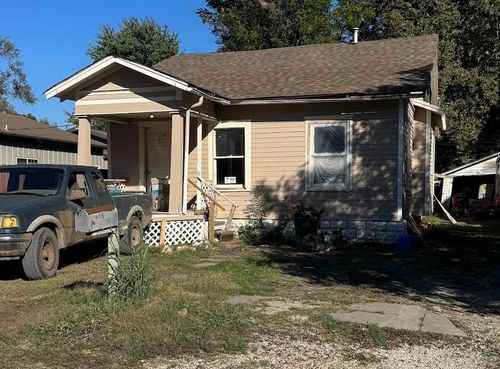 608 Maris St, Winfield, KS, 67156-2930 | Card Image