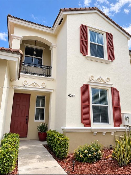 4240 Ne 9th St, Homestead, FL, 33033-5580 | Card Image