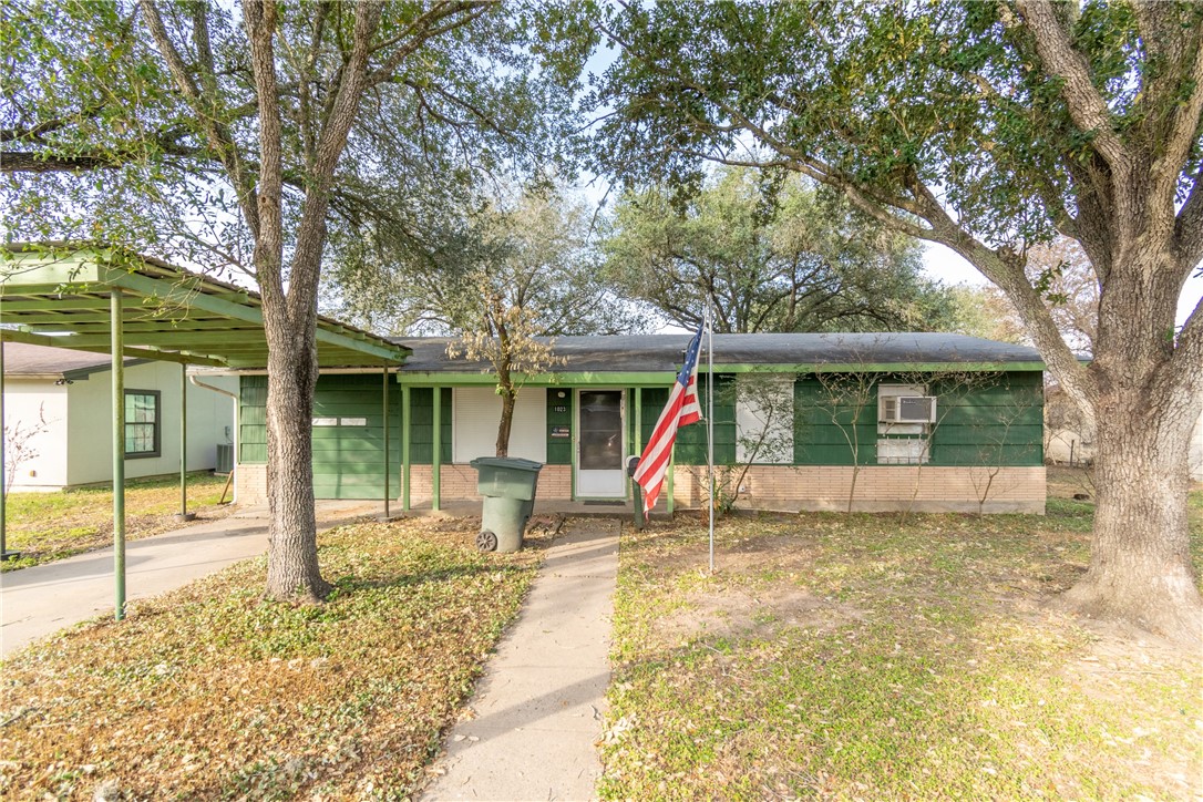 Anderson Dr, Alice, TX 78332