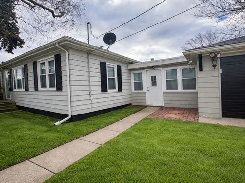 910 Cleary Ave, Joliet, IL, 60435-4162 | Card Image